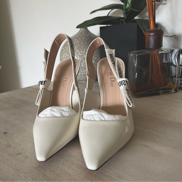 J'Adior Slingback Pump
Christian Dios heels/pumps Patent Calf & R - Picture 11 of 17